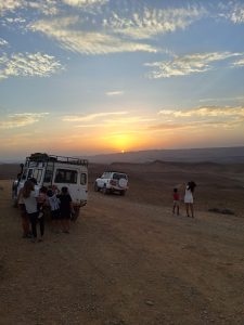 טיול שקיעה במכתש רמון